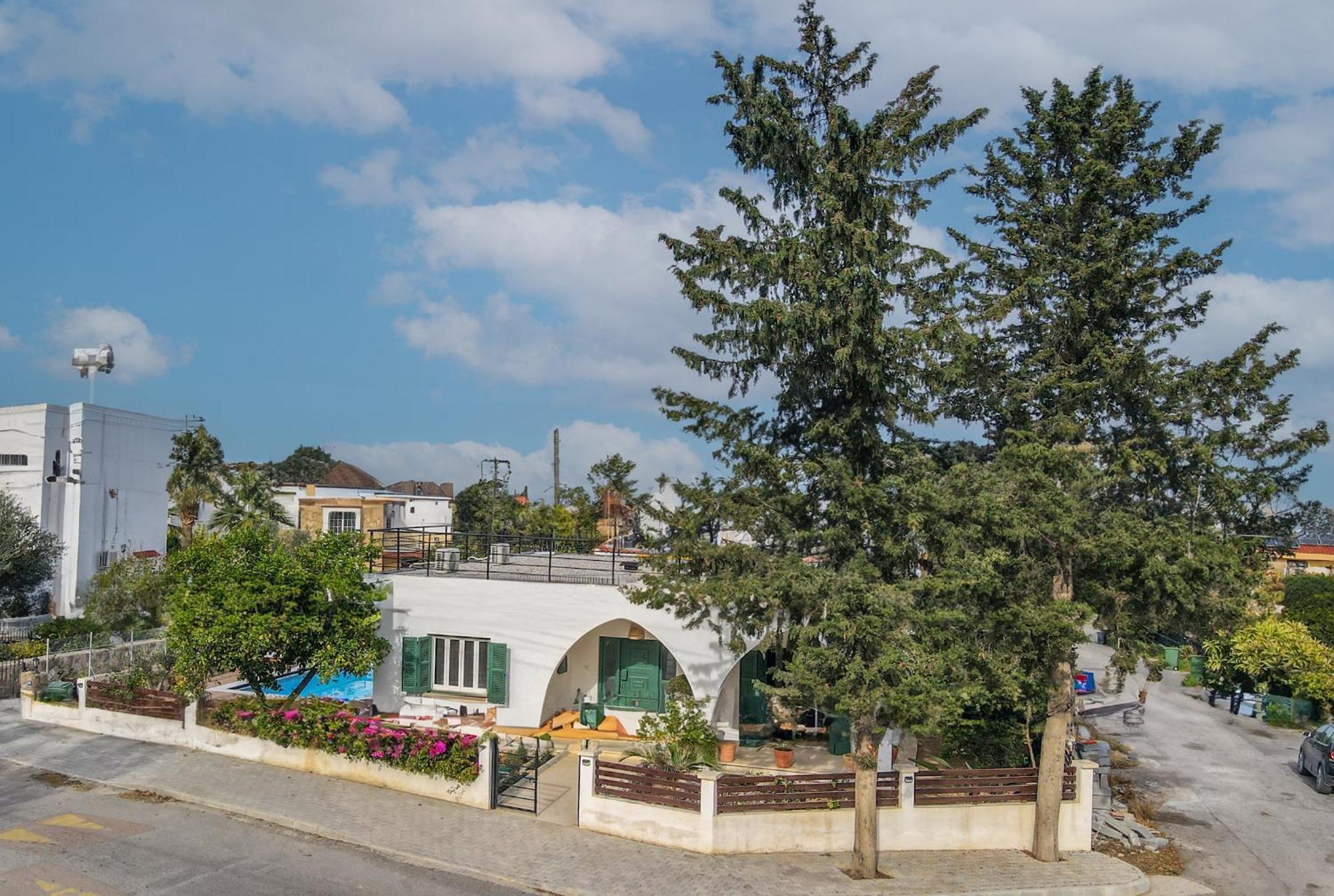 Sotiris House