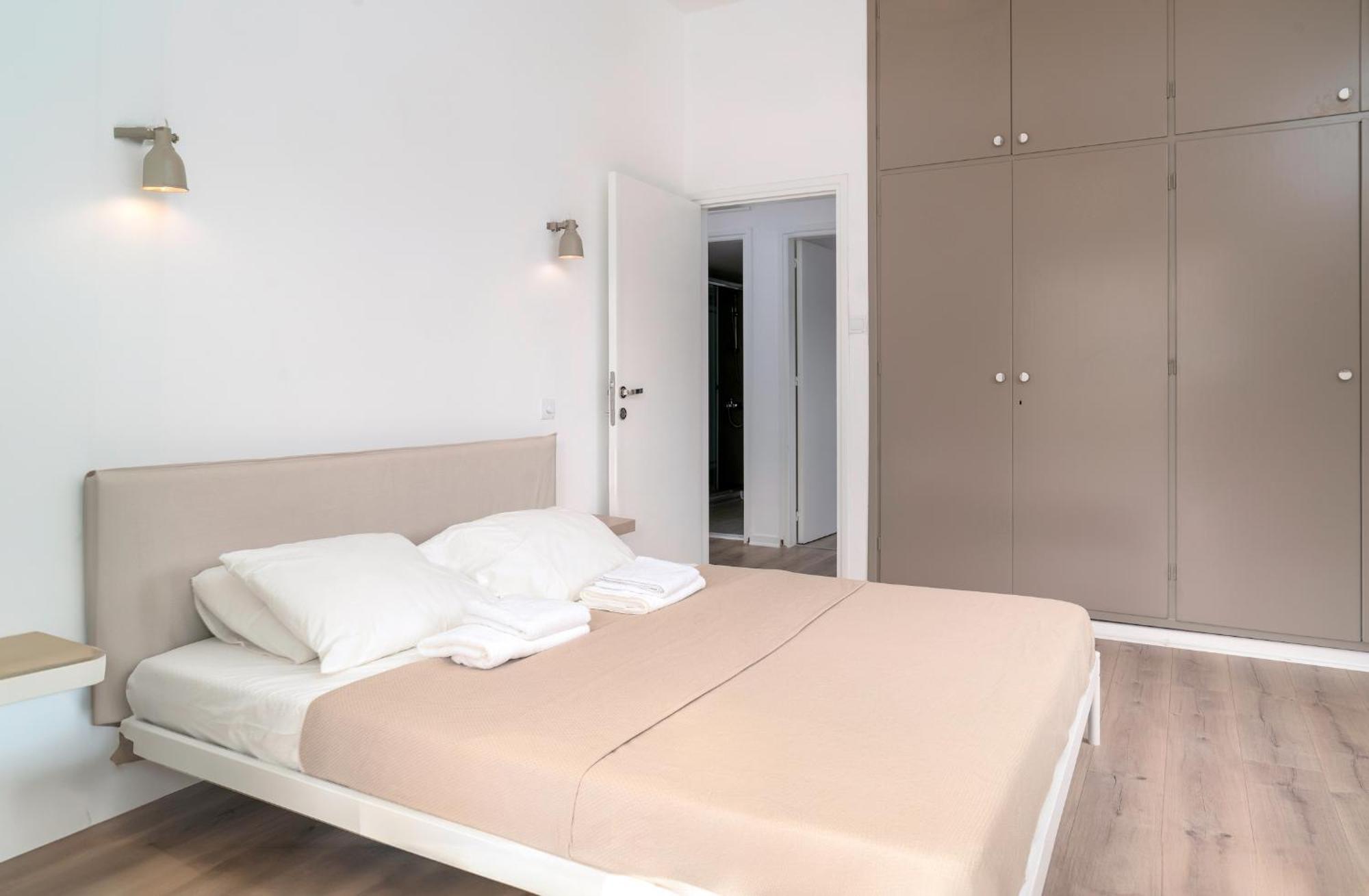 Sotiris House